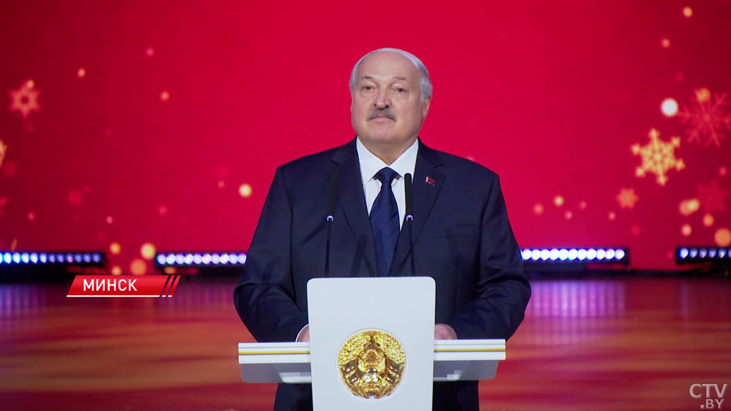 Лукашенко: мы все служим Отечеству, двигая Беларусь вперёд конкретными делами-6