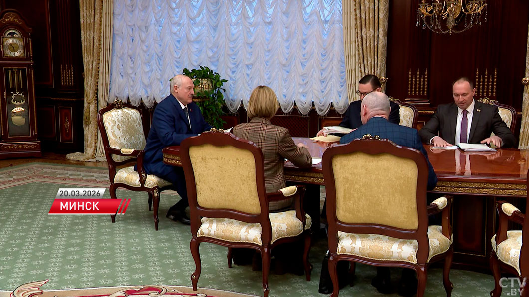 Лукашенко: такого позорища для мужиков трудно придумать! Женщина не может родить – не от кого!-2