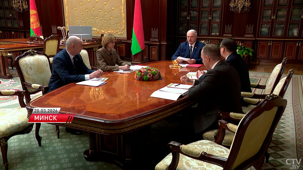 Лукашенко: такого позорища для мужиков трудно придумать! Женщина не может родить – не от кого!-4