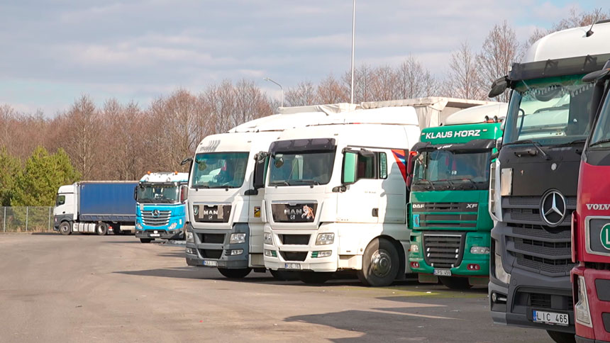 Власти Литвы будут штрафовать своих перевозчиков за возврат фур из Беларуси