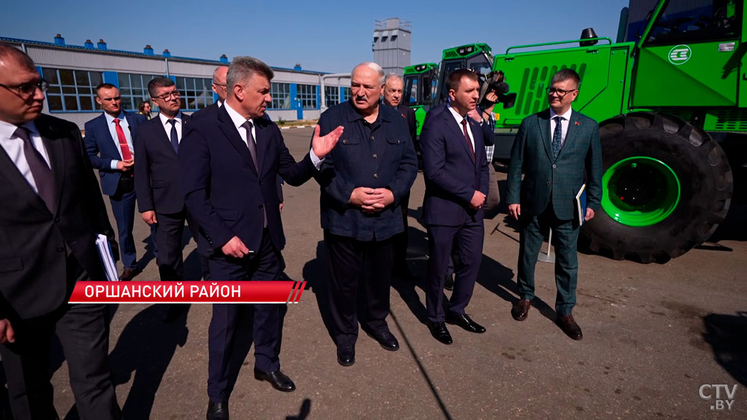 Лукашенко поручил разобраться с проблемами на «АМКОДОРе»-8