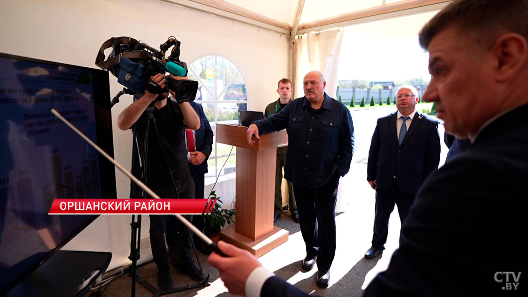 Лукашенко поручил разобраться с проблемами на «АМКОДОРе»-10