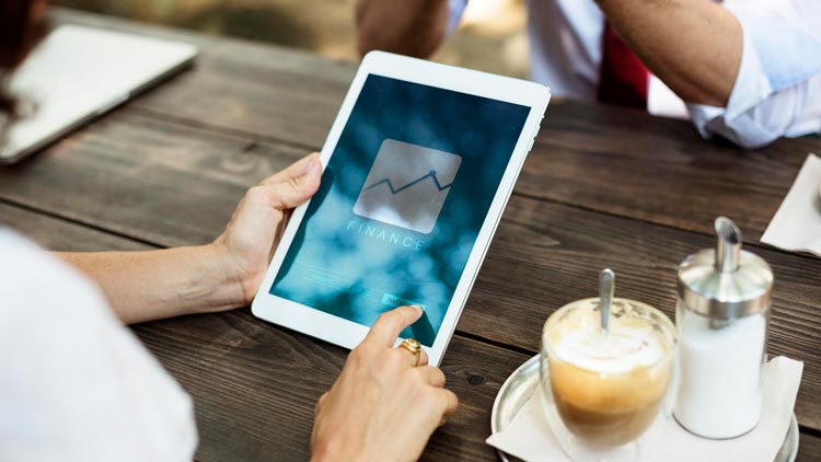 Никогда не начинайте оправдываться! Что делать, если вас обесценивают?