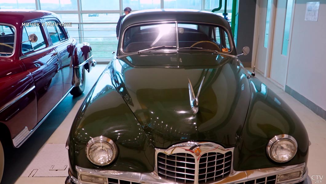 Королевский Jaguar, легендарный Packard и самая большая коллекция Mercedes! Побывали на выставке в «Великом камне»-12