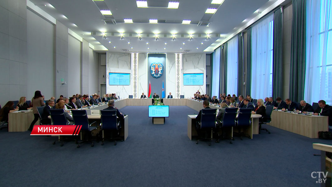 Изменения в столичный бюджет внесены на 15-й сессии Мингорсовета-2