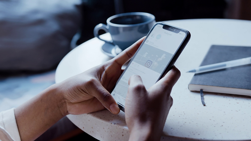 Из постов можно сделать карту желаний! Психолог рассказала, как скроллить ленту соцсетей с пользой