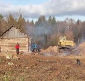 «Не наводят порядок». При каких ещё условиях дома признают ветхим жильём и пускают в оборот? 