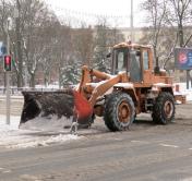 Транспортный коллапс из-за снегопада в Минске. Коммунальщики: без помощи горожан не обойтись