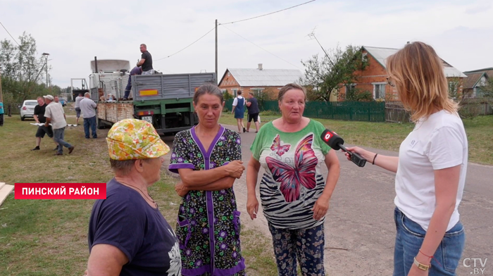 Град с гусиное яйцо и разрушенные дома! Как в Беларуси устраняют последствия непогоды?-7