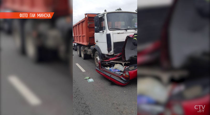 33-летний водитель Nissan погиб. На проспекте в Минске столкнулись самосвал и легковушка-4