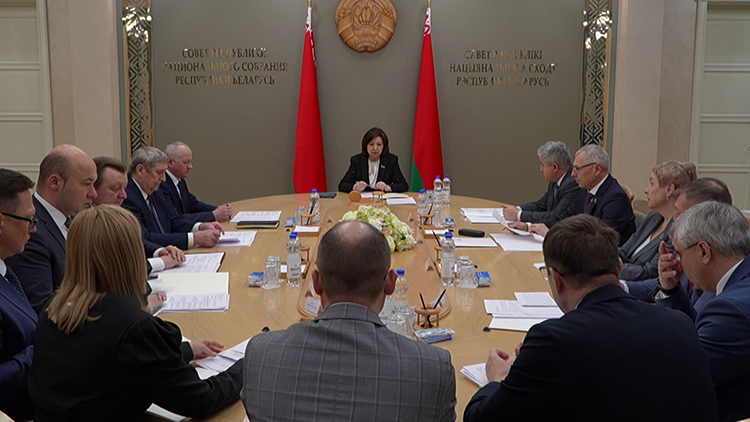 Вопросы получения гражданства Беларуси обсудили в Совете Республики Вопросы получения гражданства Беларуси обсудили в Совете Республики