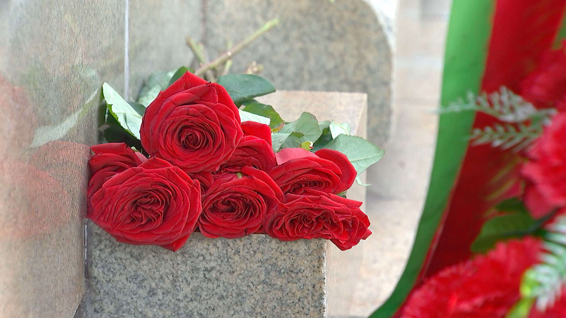 Сенаторы возложили цветы к мемориалу на месте концлагеря Шталаг 352 в Масюковщине