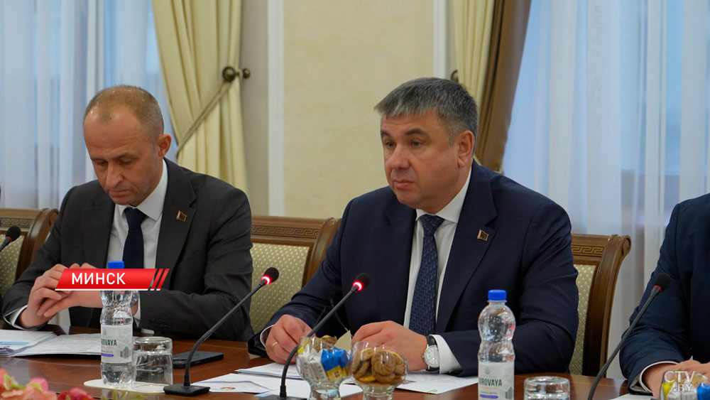 Беларусь готова работать в кооперации с предприятиями Ростовской области – Шулейко-4