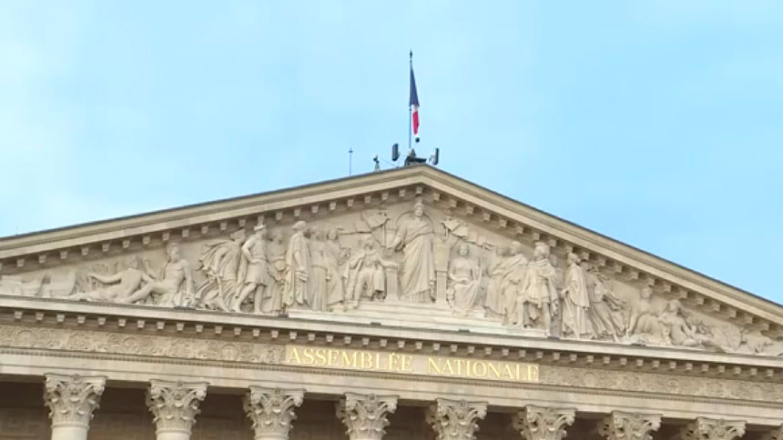 Французское правительство вновь может пережить голосование по вотуму недоверия