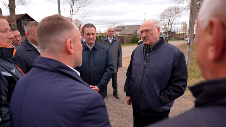 Самый мощный BELARUS – Лукашенко показали чудо-трактор