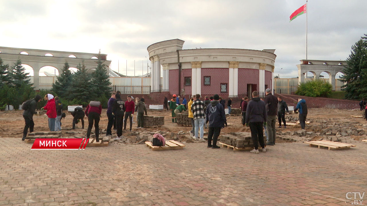 Молодёжь Минска помогает подготовить территорию под строительство Национального исторического музея-2