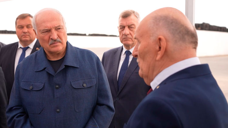 «Сельское хозяйство должно быть бизнесом». Президент посетил предприятие Михаила Шруба