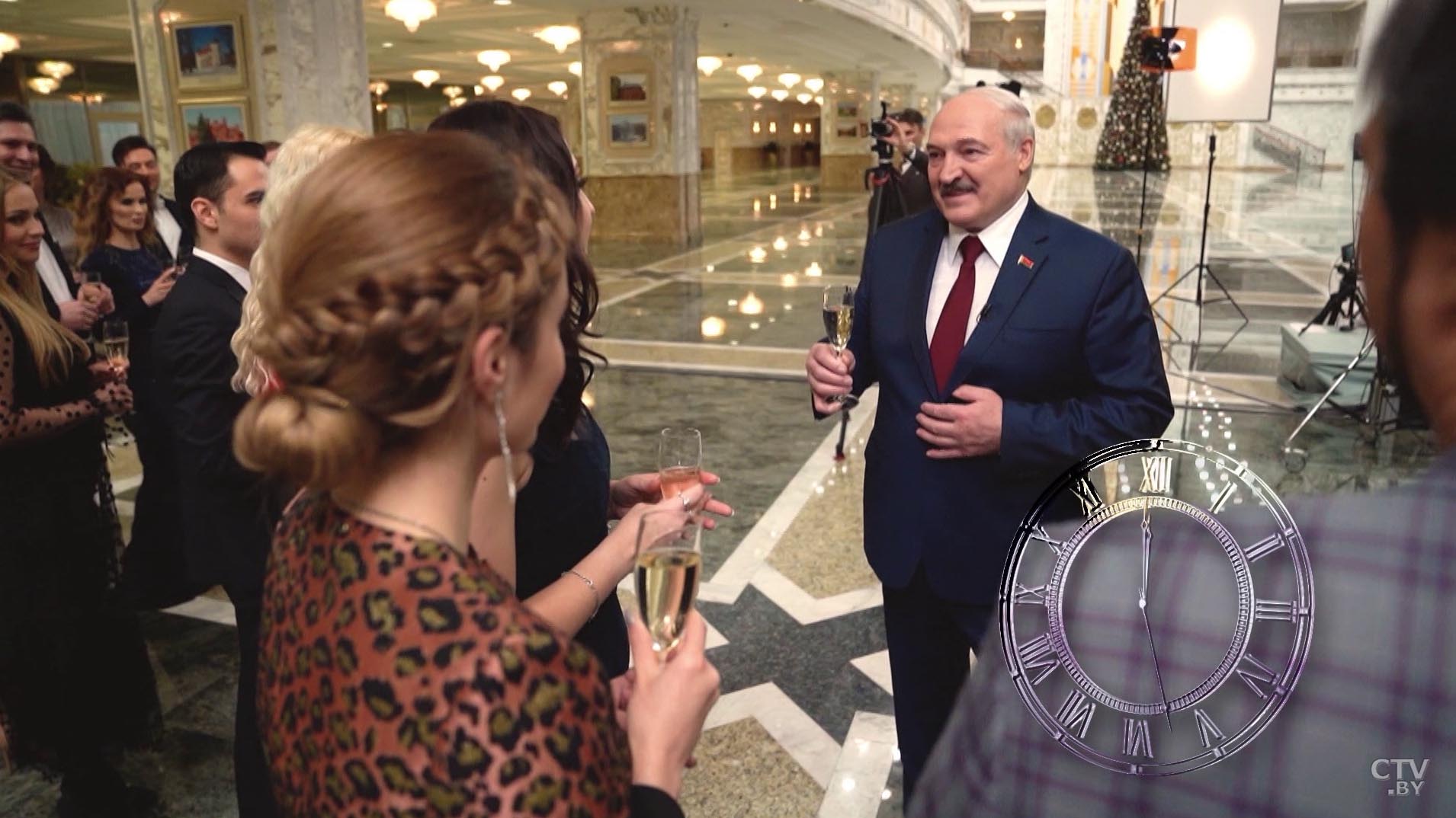 Новогоднее обращение Александра Лукашенко стало абсолютным лидером по телесмотрению в Беларуси-7