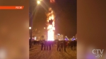 В Южно-Сахалинске сгорела главная городская елка во время празднования Нового года: видео с места событий