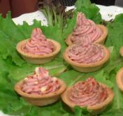 Колбаса без мяса и мороженое для веганов. Какие необычные продукты показали на «Белагро-2021»?