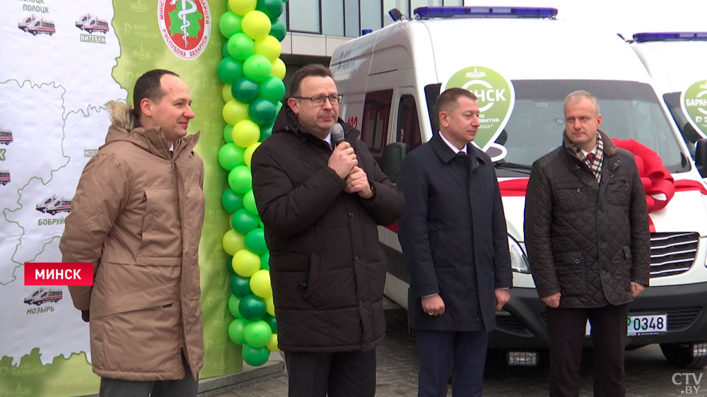 Автопарк службы скорой помощи Беларуси пополнился 12 машинами. Дмитрий Пиневич рассказал подробности-10