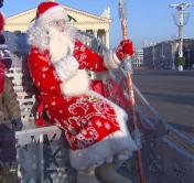 Что такое Новый год для каждого? Рассказывают минчане и гости города на Октябрьской площади