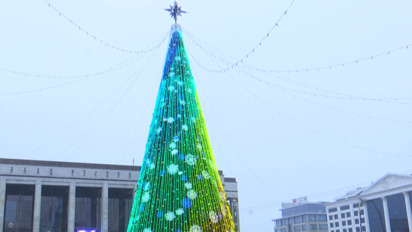 Салют в новогоднюю ночь в Минске начнётся в 1.30