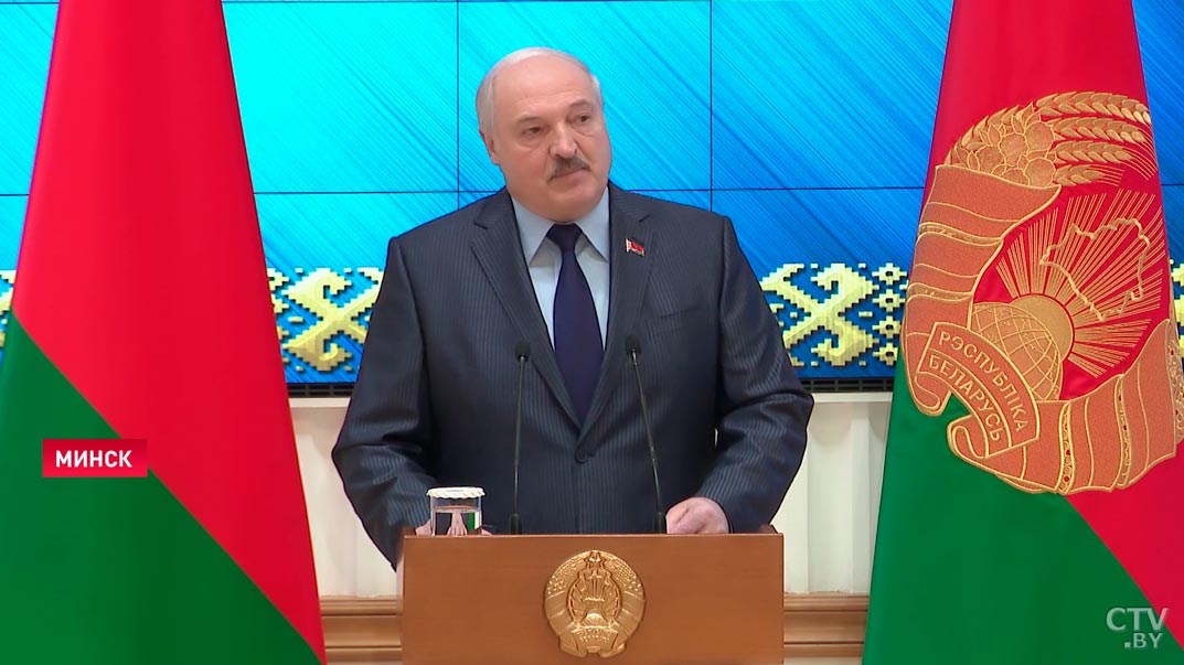 Лукашенко о кибератаках: «Это сродни биологическому оружию, и ещё даже мощнее»-1