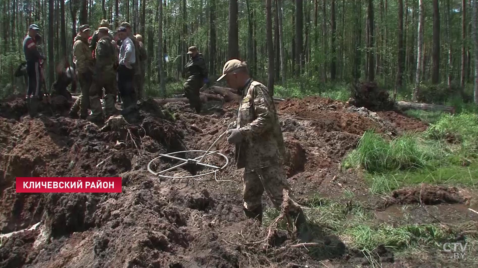 «Отдать долг памяти»: в Могилёвской области найдены обломки Ил-4, сбитого в 1943 году-1