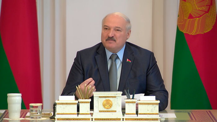 Лукашенко: «Если допустили ошибку, надо её признать. Чего мы прячемся и виляем хвостом перед обществом?»