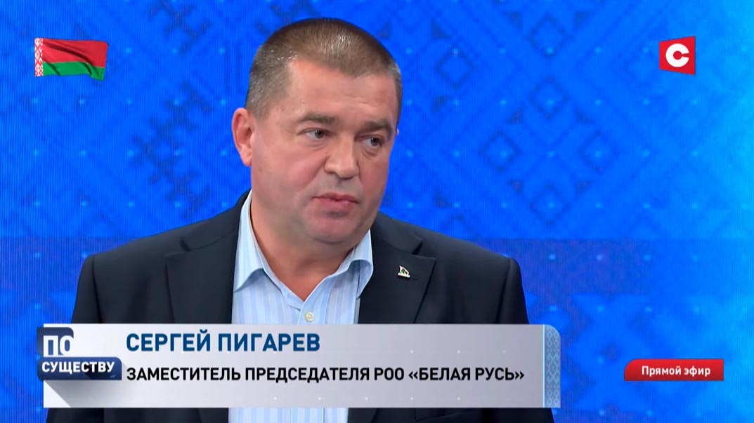 Приходят и молодёжь, и бабушки. Как мнения граждан собирают для проекта новой Конституции?-1