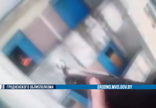 В Гродно местный житель стрелял в лифтёров из страйкбольного оружия 
