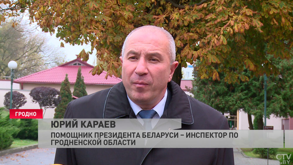 «Обычно по плану 10 человек, а сегодня 22». Юрий Караев поздравил женщин, которые родили в День матери-4