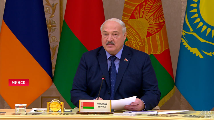 Лукашенко: Запад пытается подмять под себя мир! Санкции, шантаж, разжигание конфликтов-4