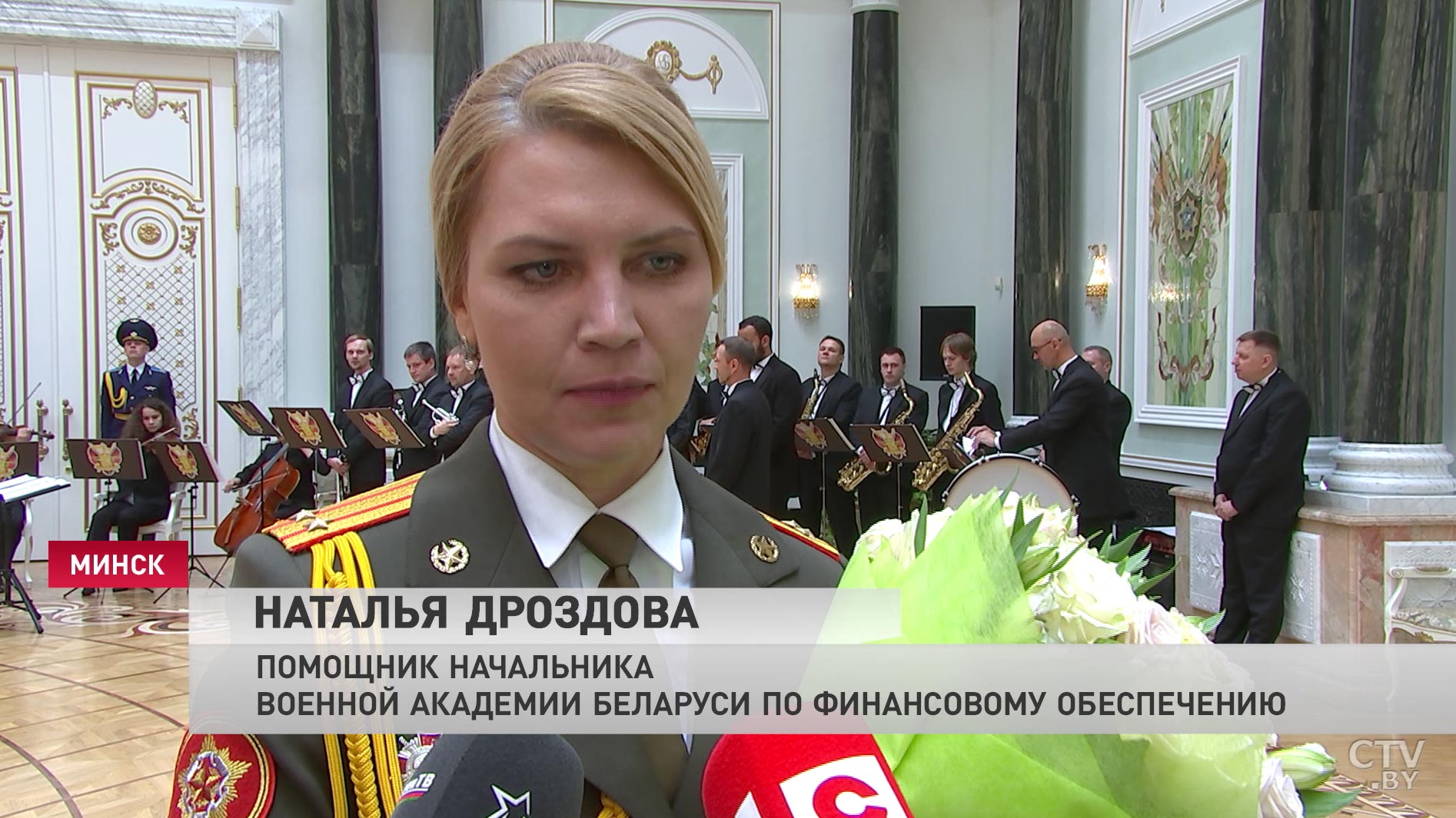 Александр Лукашенко на церемонии чествования выпускников военных учебных заведений и высшего офицерского состава: «Будьте достойны этого доверия»-46