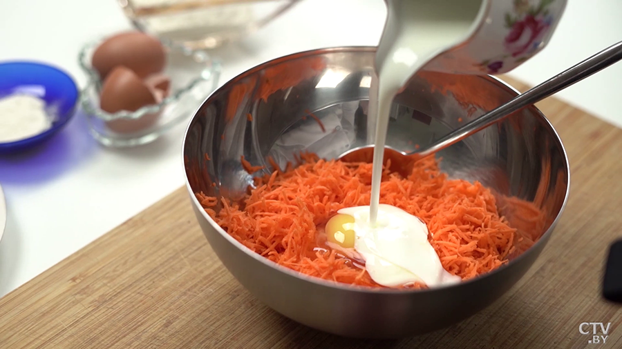 А вы когда-нибудь готовили оладьи из моркови? Рассказываем вкусный рецепт завтрака-3 А вы когда-нибудь готовили оладьи из моркови? Рассказываем вкусный рецепт завтрака-3