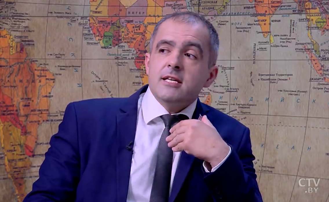 Гайдукевич: «Самое главное – идти на выборы, голосовать, чтобы никогда в жизни судьба Беларуси не решалась на площадях и улицах» Гайдукевич: «Самое главное – идти на выборы, голосовать, чтобы никогда в жизни судьба Беларуси не решалась на площадях и улицах»