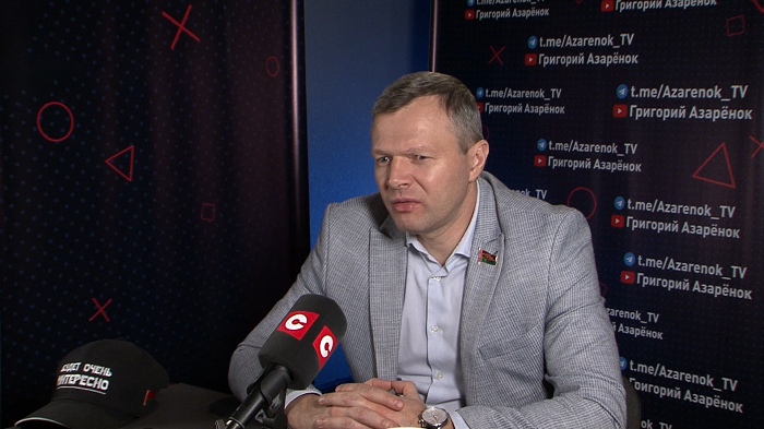 «Многие из них погрязли в пороках: алкоголизм, наркомания». Олег Романов об украинской элите 