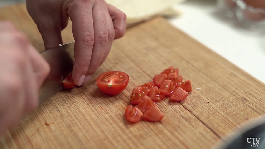 Готовим необычный омлет в духовке. Кулинар поделилась вкусным рецептом-3