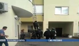 В Минске ОМОН спас женщину, которой угрожали ножом