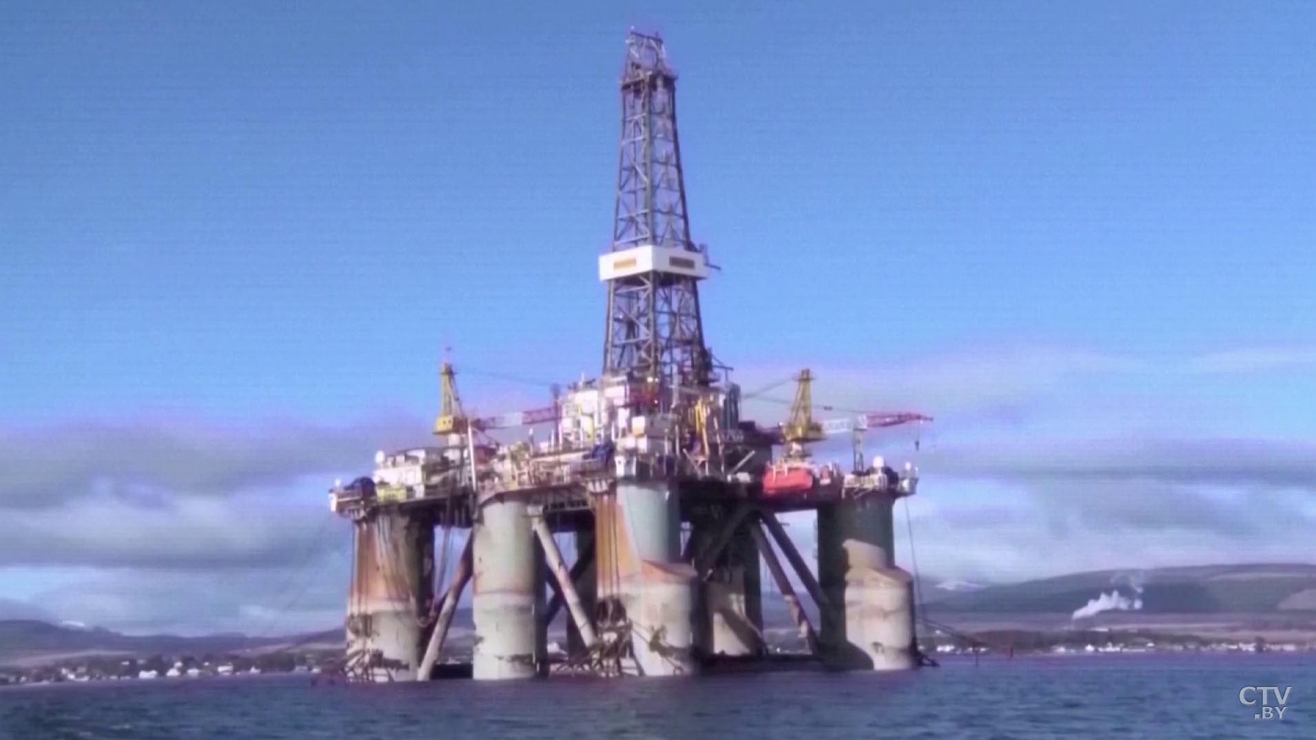 Большая часть стран ОПЕК+ договорились о сокращении добычи нефти-7