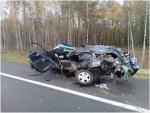 В Ивьевском районе Opel выехал на встречную полосу перед фурой. Легковушка превратилась в груду металла