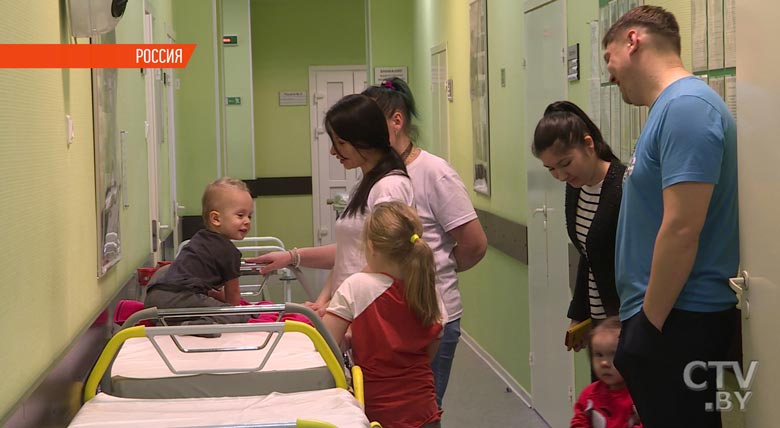 «Пойдём на плавание, пойдём в сад». Как проходит уникальная операция по коррекции врождённых изменений позвоночника у детей?-1