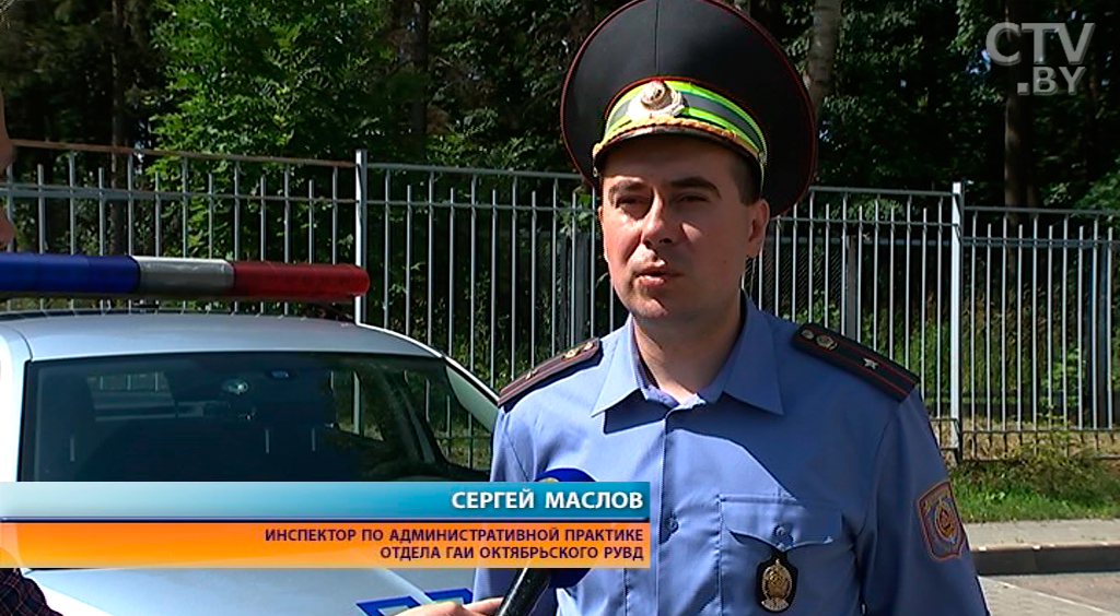 На МКАД из-за неизвестного автомобиля перевернулся грузовик: ГАИ ищет свидетелей-1