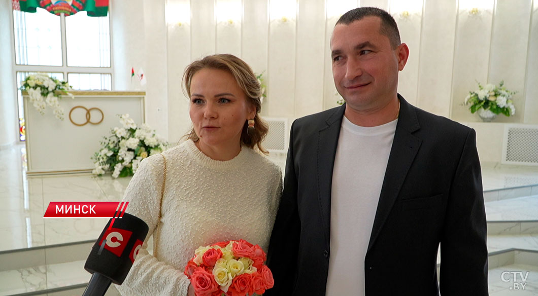 В Минске молодожёнам вручили подарки в честь Недели родительской любви-4