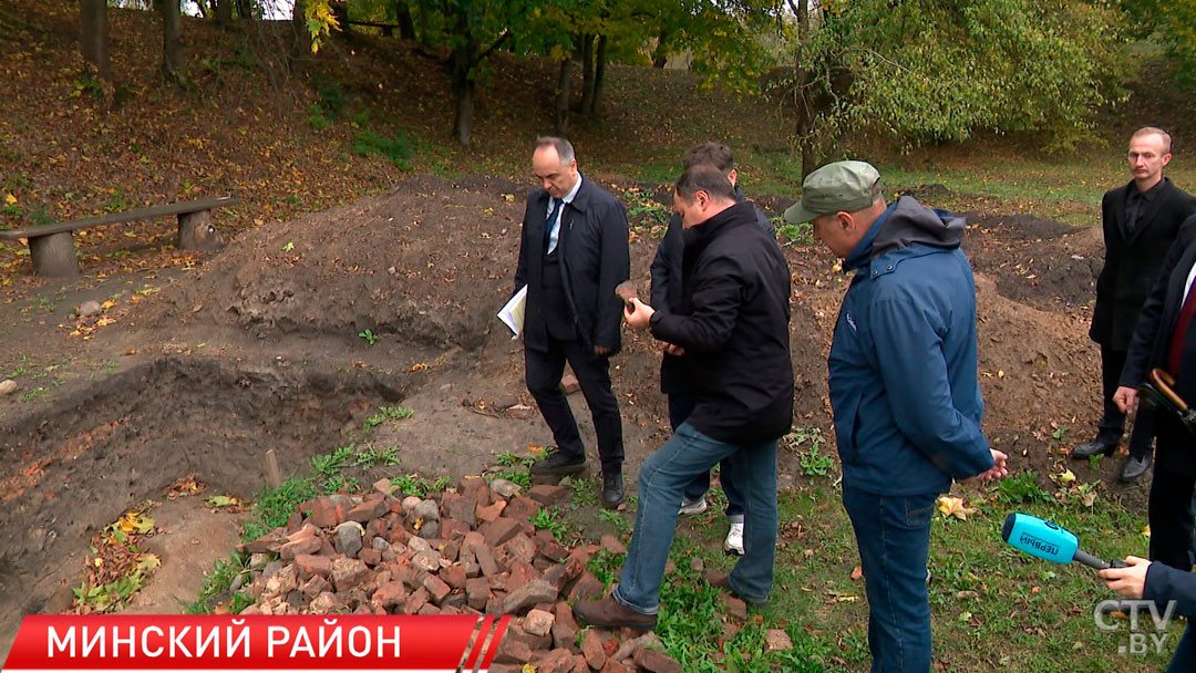 Премьер-министр Беларуси посетил археологический комплекс на Менке, где планируют открывать музей-4