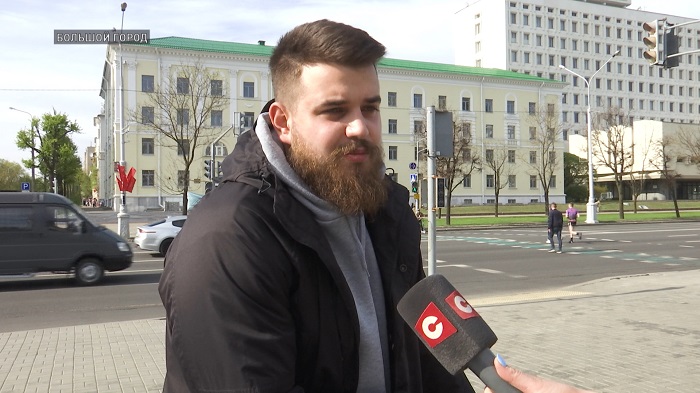 «Бесят люди, которые ходят по велодорожкам». Опрос минчан о самокатчиках и велосипедистах