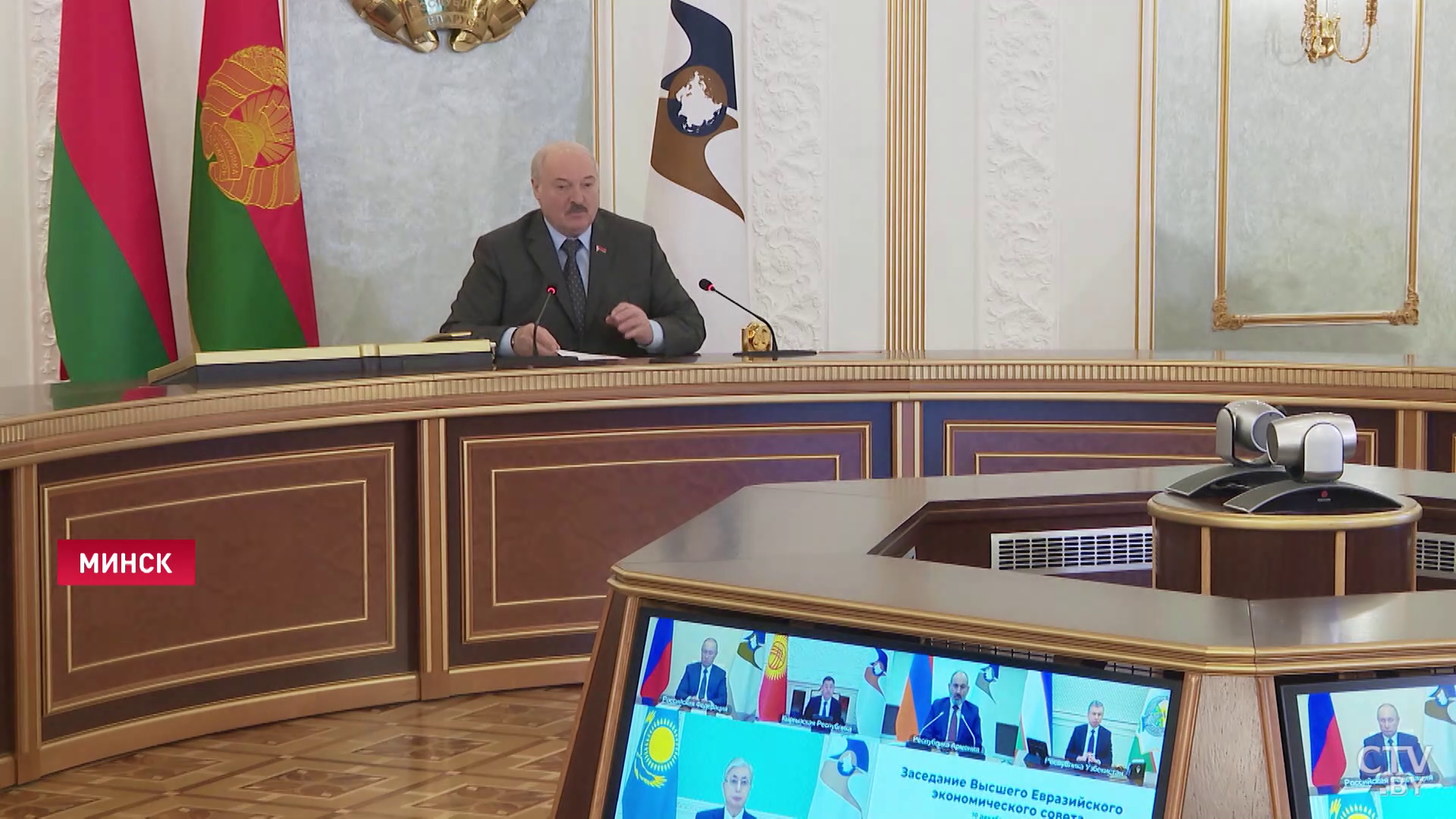Лукашенко: «Хватит нам ориентироваться на западные памперсы и чипсы. Мы сами можем произвести даже это»-1