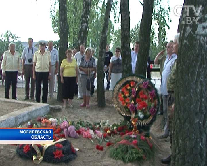 В Могилевской области торжественно перезахоронили останки 15 красноармейцев