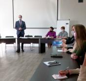 Обсудили проблемы, с которыми сталкиваются частники. В Партизанском районе встретились представители бизнеса и госсектора
